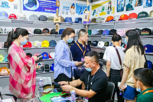 细分时尚渐成趋势 5月第四届上海帽子围巾手套暨服饰配饰展展前揭秘