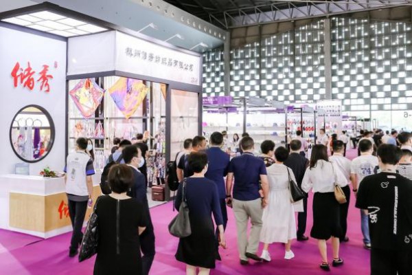 细分时尚渐成趋势 5月第四届上海帽子围巾手套暨服饰配饰展展前揭秘