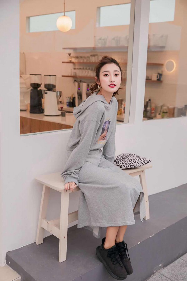 YYMOLI樱语茉莉:万物皆可穿搭,你的潮流方式就是我的潮流方式!