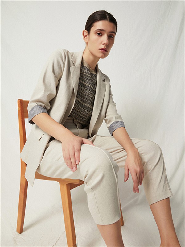 精致优雅的女性穿搭更受欢迎 AM女装值得更好的你