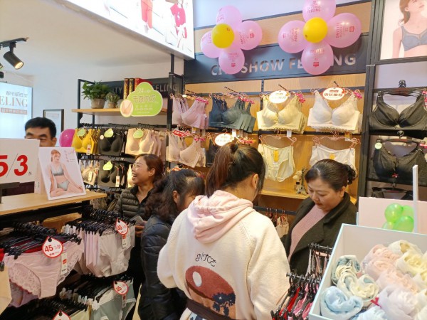 牛年牛气冲天,都市新感觉加盟店两店齐开!双喜临门!