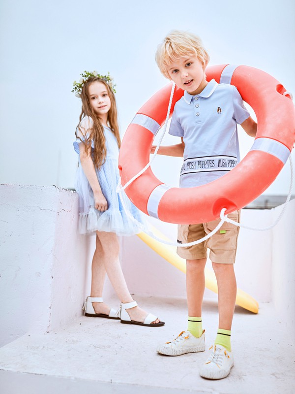 怎么选择一家知名度高的童装加盟品牌呢?暇步士童装品牌怎么样?