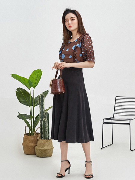 女装加盟想要轻松创业?惠挑汇选女装来帮你