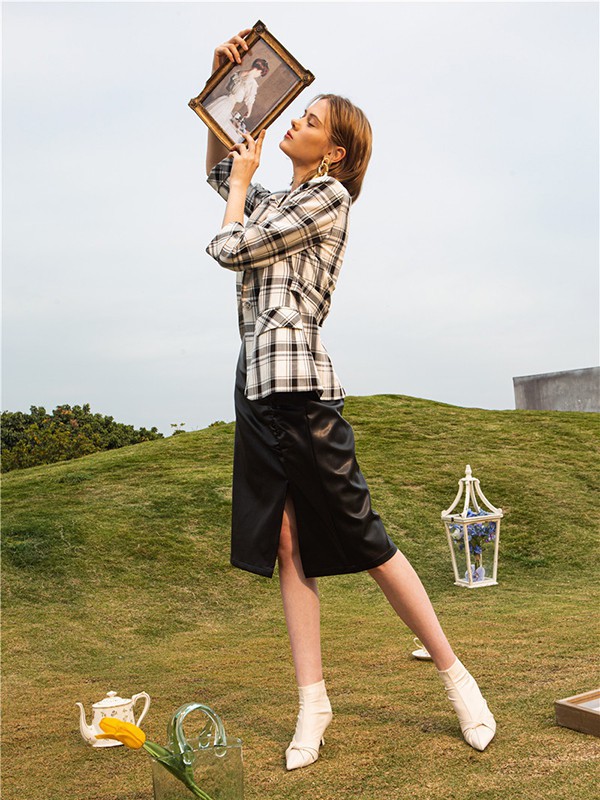 怎么选择一款好的女装加盟品牌呢?百图女装可以吗?