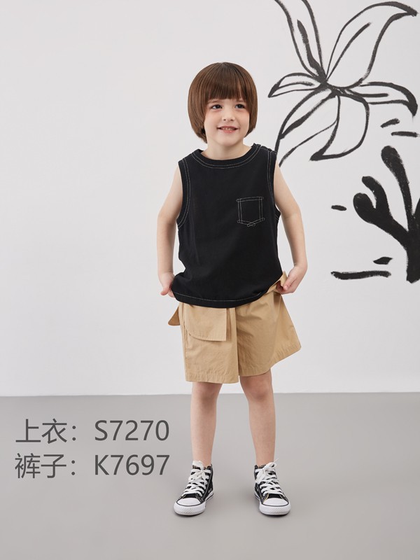 适合小孩子穿的夏日搭配 莫小汐更时尚