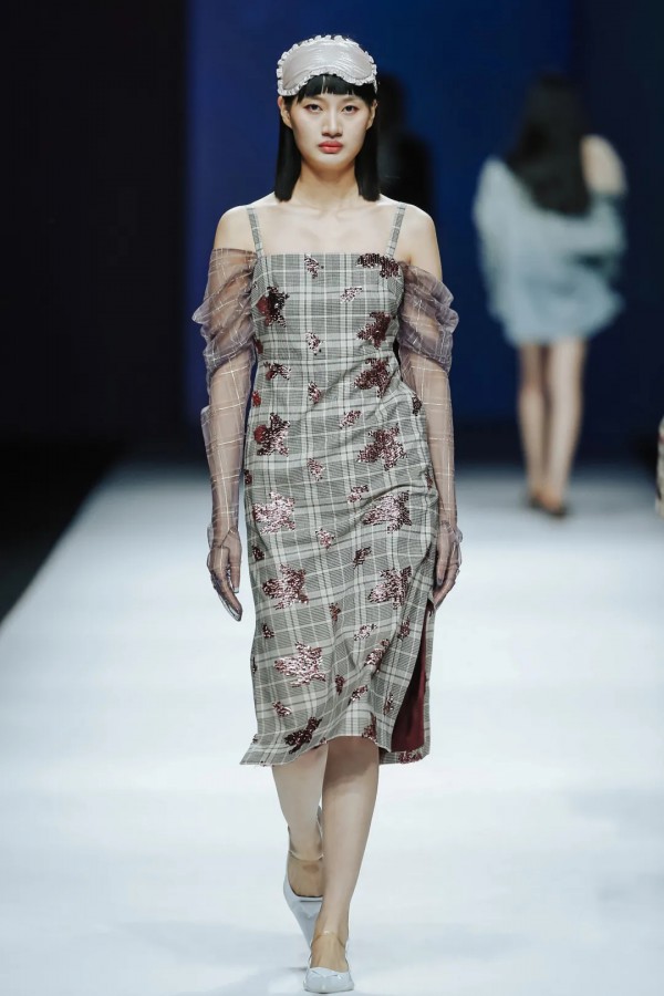 2021深圳时装周 | 朗黛:打开任意门,自由穿梭不设限