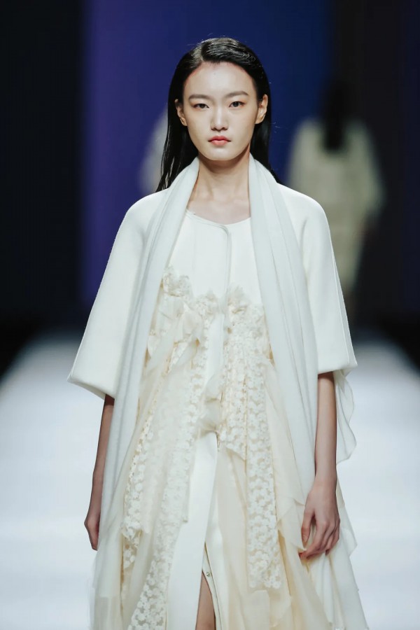 2021深圳时装周 | 朗黛:打开任意门,自由穿梭不设限