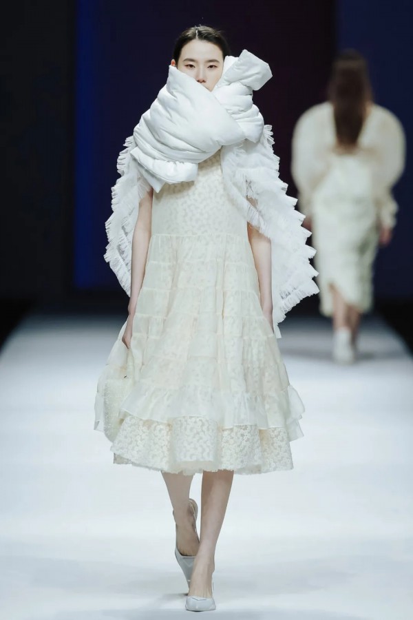 2021深圳时装周 | 朗黛:打开任意门,自由穿梭不设限