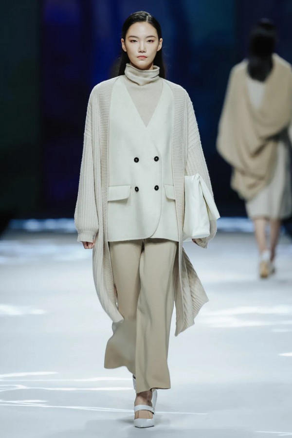 2021深圳时装周 | 朗黛:打开任意门,自由穿梭不设限