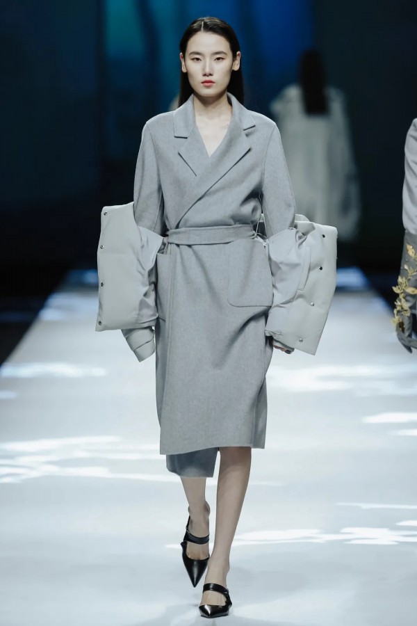 2021深圳时装周 | 朗黛:打开任意门,自由穿梭不设限