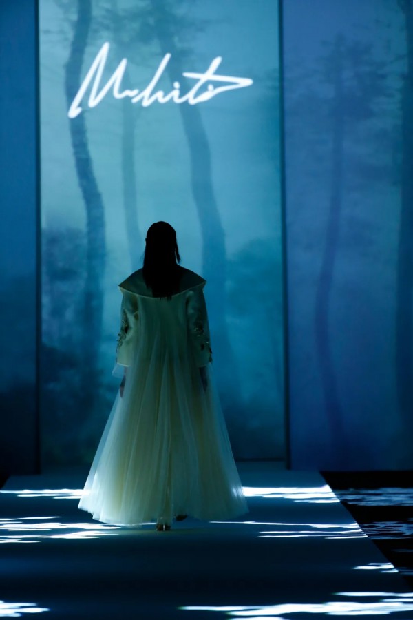 2021深圳时装周 | 朗黛:打开任意门,自由穿梭不设限