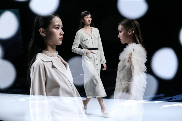 2021深圳时装周 | 朗黛:打开任意门,自由穿梭不设限