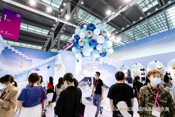 深圳国际内衣展引领全球时尚风向 82500平方米展区汇聚逾千品牌数万新品