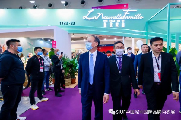 深圳国际内衣展引领全球时尚风向 82500平方米展区汇聚逾千品牌数万新品
