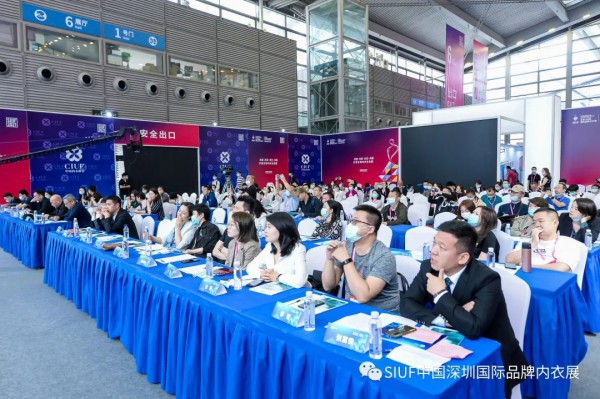深圳国际内衣展引领全球时尚风向 82500平方米展区汇聚逾千品牌数万新品