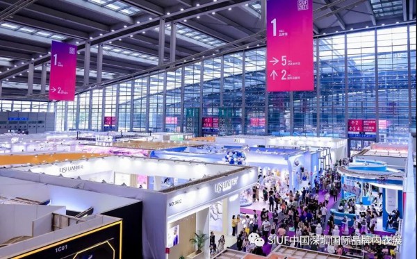 深圳国际内衣展引领全球时尚风向 82500平方米展区汇聚逾千品牌数万新品