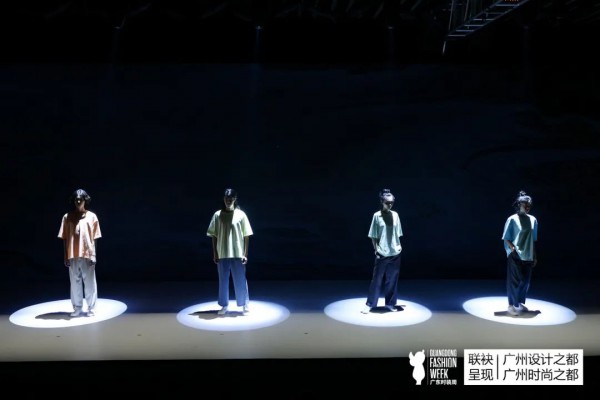 跨界时尚盛宴惊喜来袭,花誓时尚 × MINI——“ALL IN ON”系列发布会精彩不停