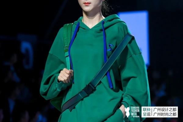 跨界时尚盛宴惊喜来袭,花誓时尚 × MINI——“ALL IN ON”系列发布会精彩不停