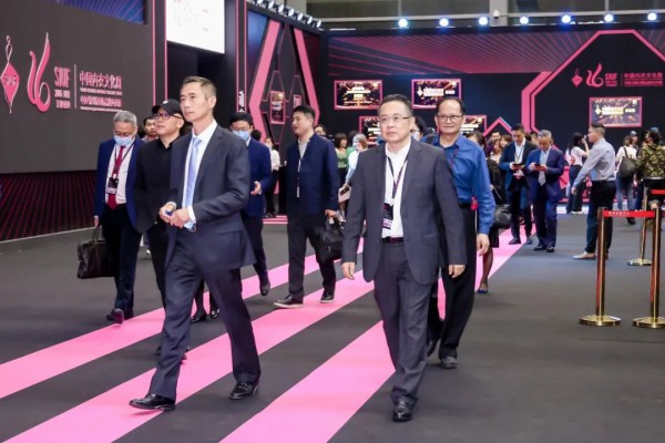 内衣行业至高荣誉大奖——金肚兜奖颁奖典礼盛大举行