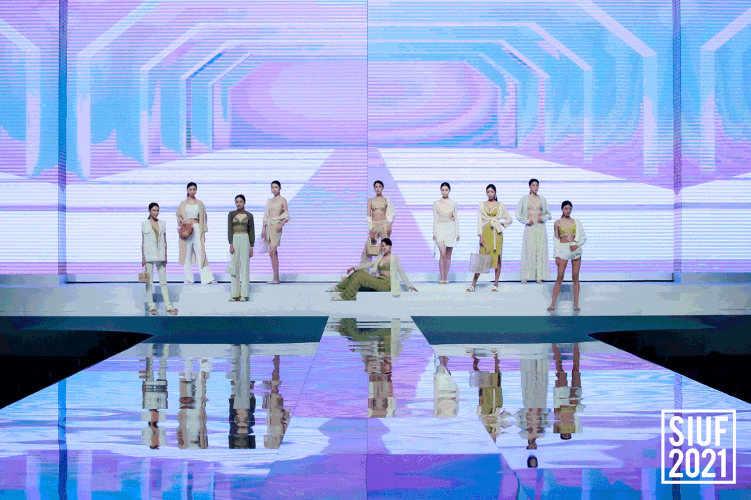 精彩回顾 | SIUF开幕大秀--自然而『燃』内衣时尚穿搭趋势发布