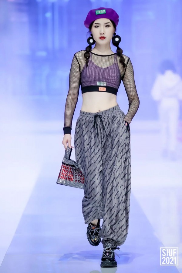 精彩回顾 | SIUF开幕大秀--自然而『燃』内衣时尚穿搭趋势发布