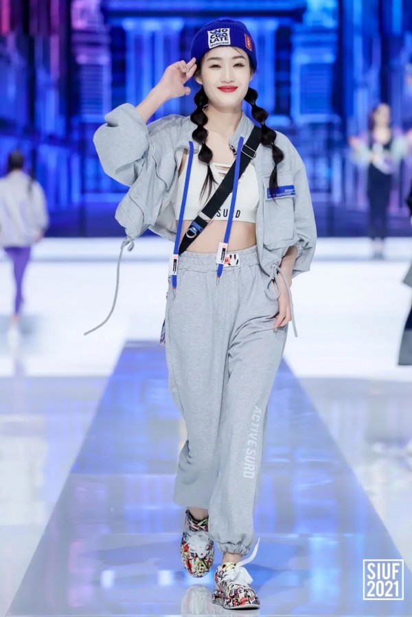 精彩回顾 | SIUF开幕大秀--自然而『燃』内衣时尚穿搭趋势发布