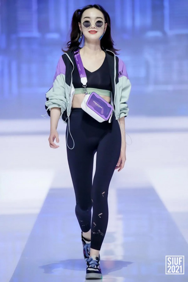 精彩回顾 | SIUF开幕大秀--自然而『燃』内衣时尚穿搭趋势发布