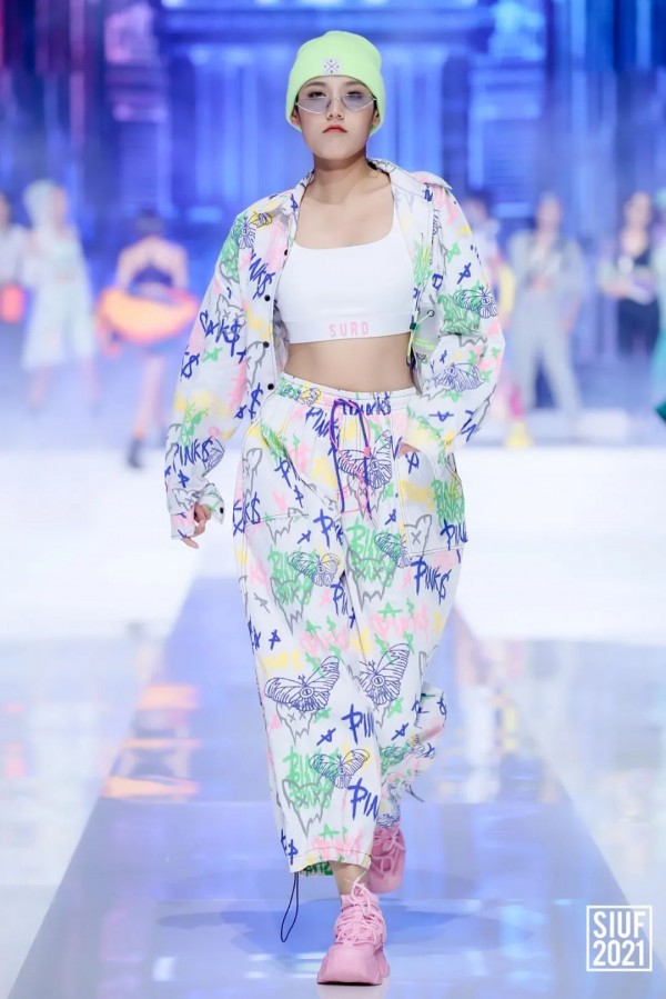 精彩回顾 | SIUF开幕大秀--自然而『燃』内衣时尚穿搭趋势发布