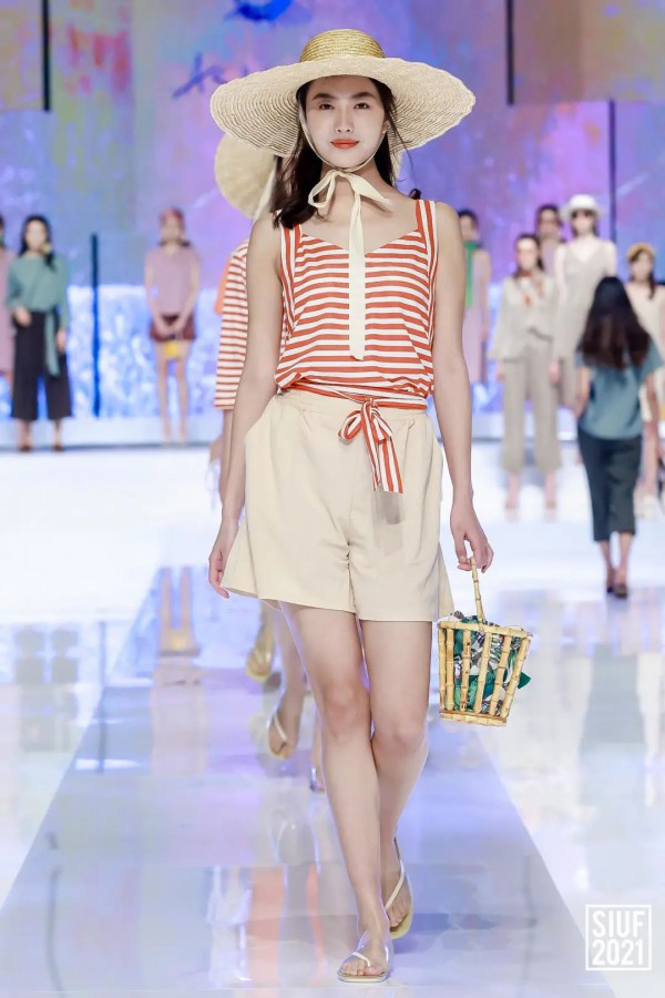 SIUF2021秀场直击| 伊丝艾拉·淳度·立美力·闺秘·唯美联合发布秀惊艳全场