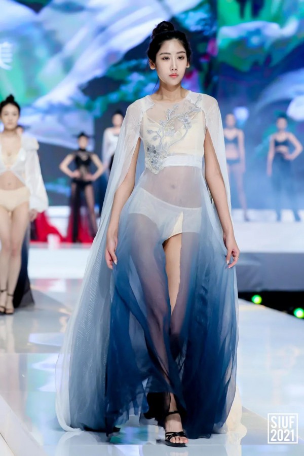 SIUF2021秀场直击| 伊丝艾拉·淳度·立美力·闺秘·唯美联合发布秀惊艳全场