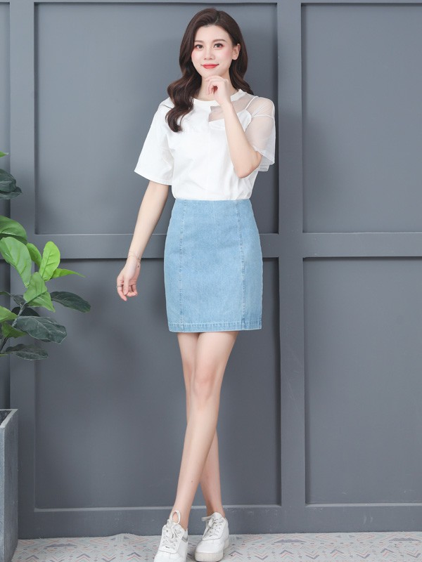 夏天适合什么颜色的衣服?白色上衣&黄色印花上衣?