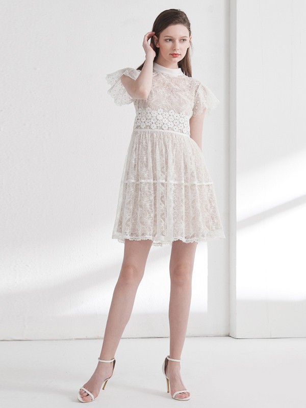 夏日必备蕾丝连衣裙 哪款颜色更适合你