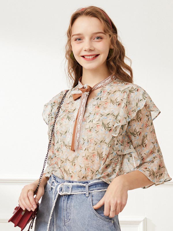 碎花帮你打造不同的夏日穿搭 这件单品你值得入手