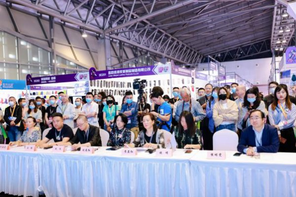 “丝享荟杯”2021上海国际丝巾设计大赛决赛正式打响