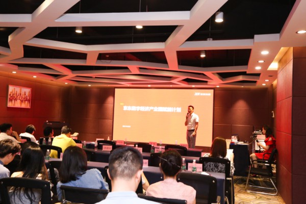 “链接·赋能·共赢“ 广东省内衣协会产业带直播中心正式成立运营!