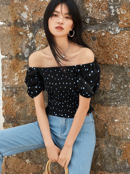 夏季清爽小上衣你值得入手 好看更精致