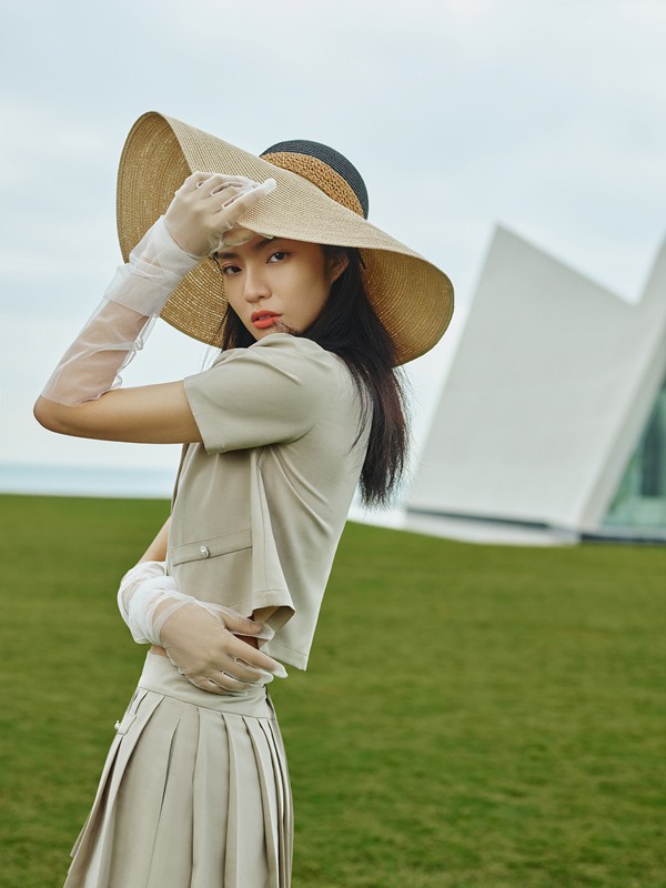 什么样的服装方便穿搭具有时尚感 优雅轻奢套装值得拥有