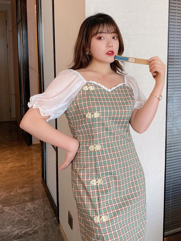 什么衣服更适合微胖的女生?