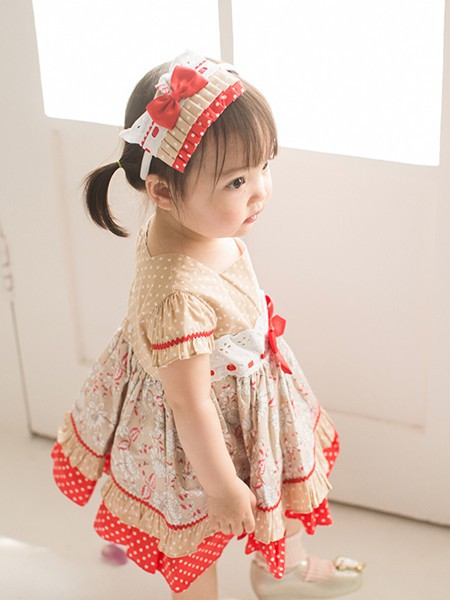 女宝宝适合法式风格的连衣裙吗 两款风格哪款更好看