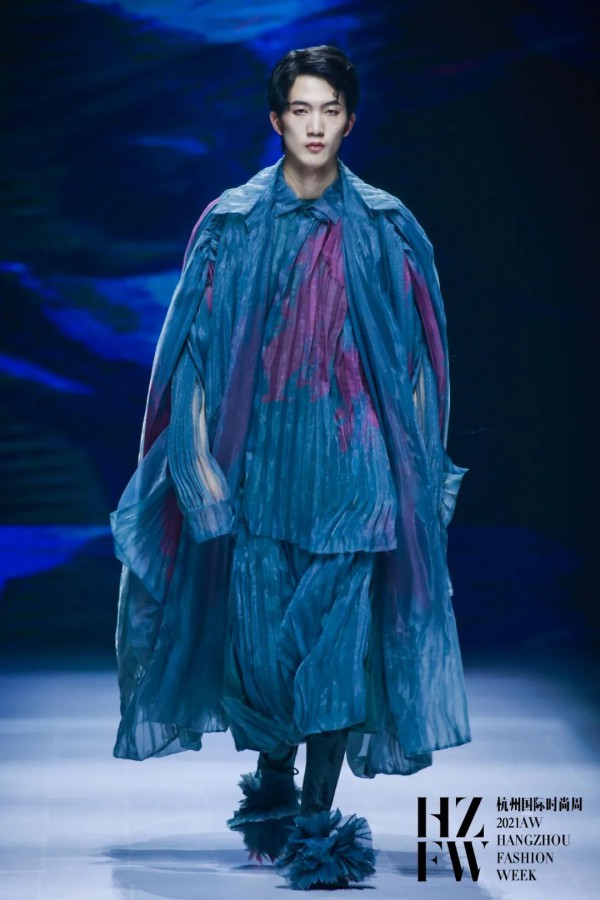 “重启.再生”浙江科技学院艺术设计与服装学院2021届服装与服饰设计毕业作品发布会