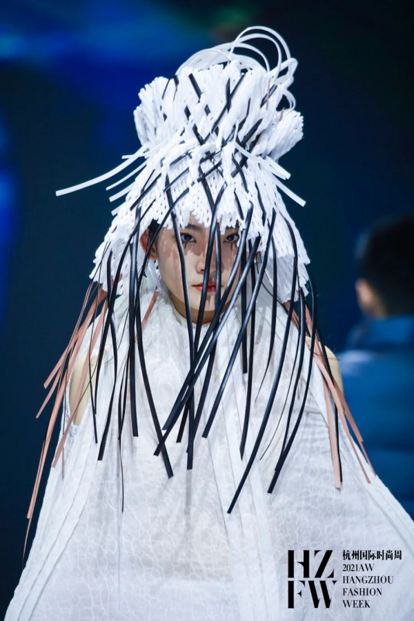 “重启.再生”浙江科技学院艺术设计与服装学院2021届服装与服饰设计毕业作品发布会