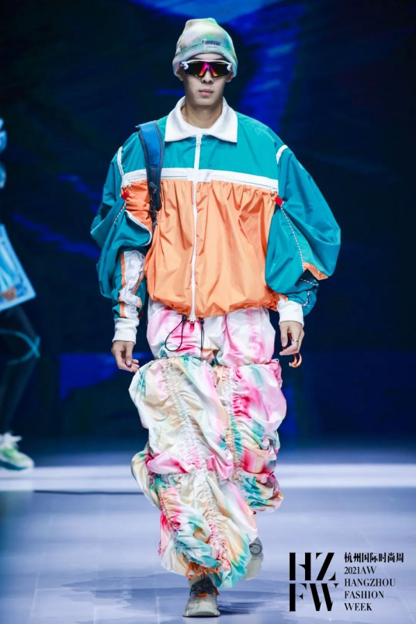 “重启.再生”浙江科技学院艺术设计与服装学院2021届服装与服饰设计毕业作品发布会