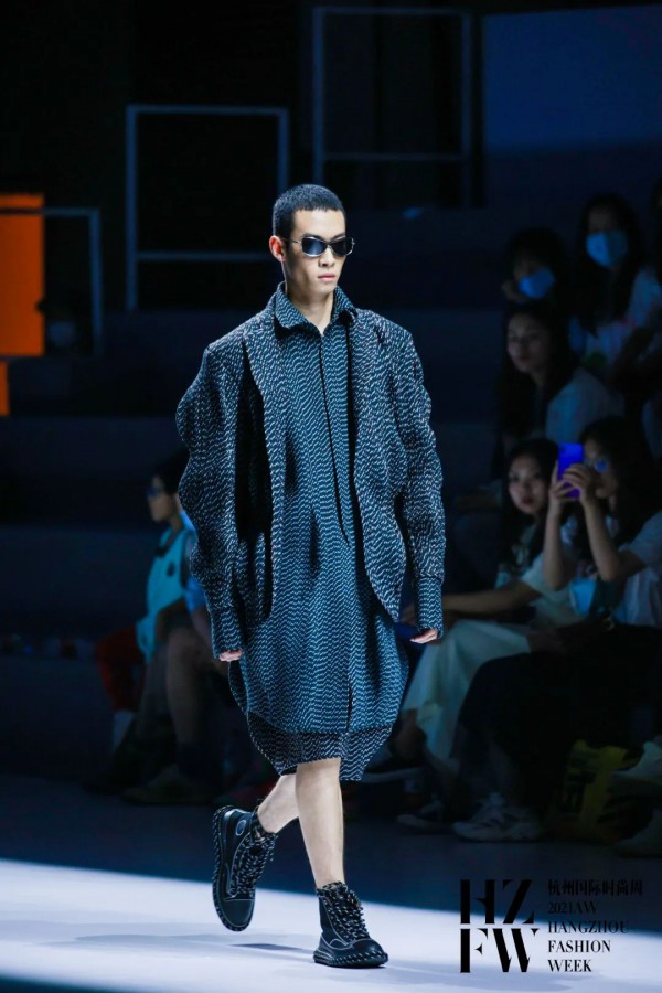 “重启.再生”浙江科技学院艺术设计与服装学院2021届服装与服饰设计毕业作品发布会