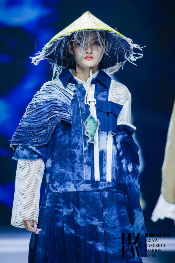 “重启.再生”浙江科技学院艺术设计与服装学院2021届服装与服饰设计毕业作品发布会