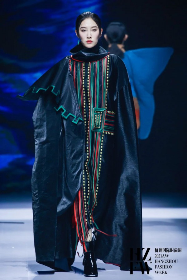 “重启.再生”浙江科技学院艺术设计与服装学院2021届服装与服饰设计毕业作品发布会