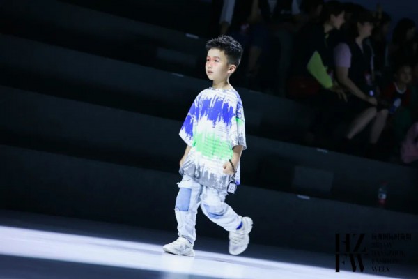 星空下的行走——WQKEKE X ️CZ KIDS联合秀