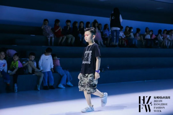 星空下的行走——WQKEKE X ️CZ KIDS联合秀