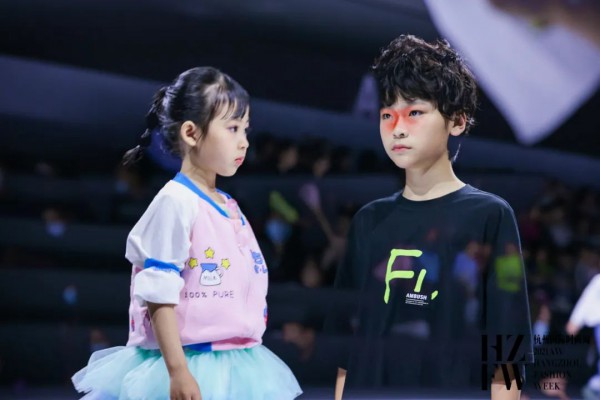 星空下的行走——WQKEKE X ️CZ KIDS联合秀