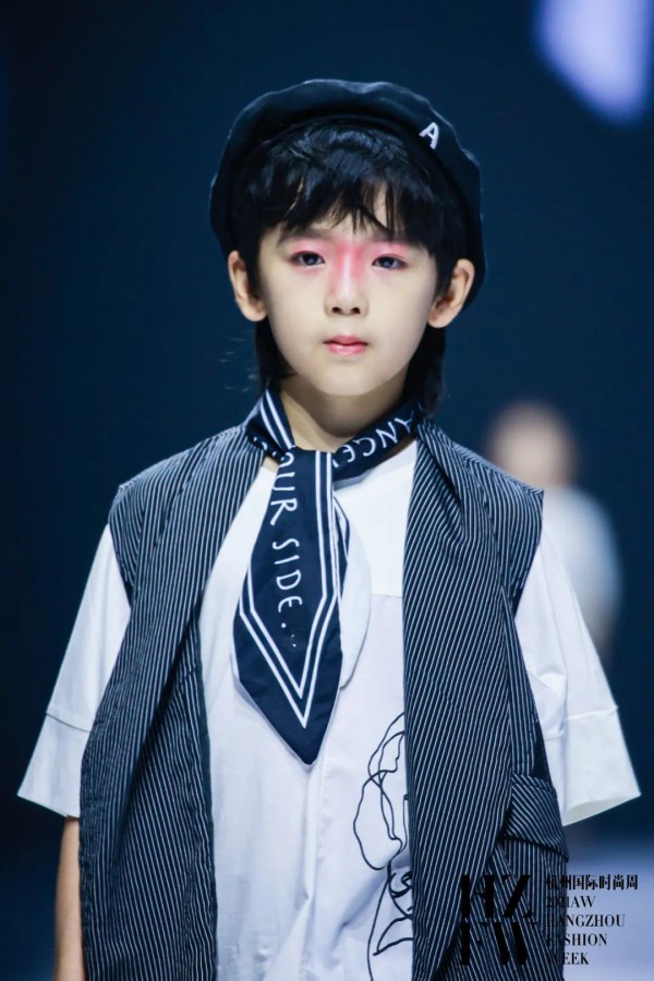 星空下的行走——WQKEKE X ️CZ KIDS联合秀