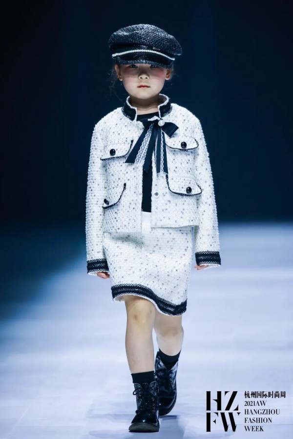 星空下的行走——WQKEKE X ️CZ KIDS联合秀